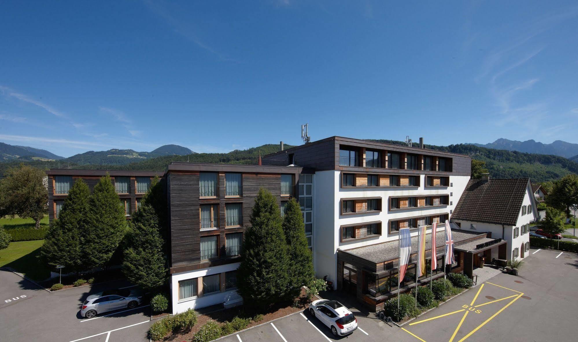 Hotel Weisses Kreuz Feldkirch Bagian luar foto