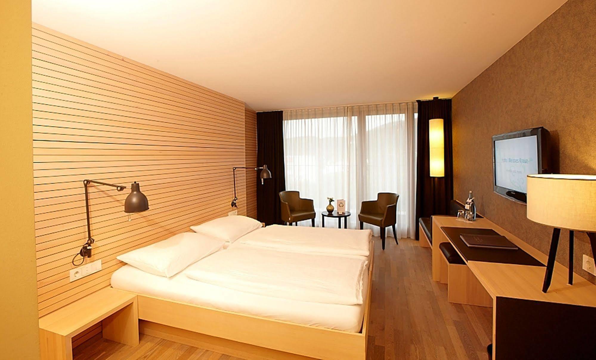 Hotel Weisses Kreuz Feldkirch Bagian luar foto