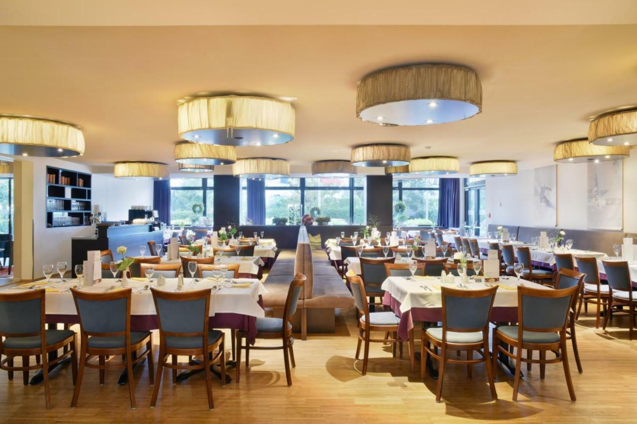 Hotel Weisses Kreuz Feldkirch Bagian luar foto